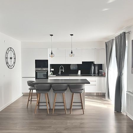 White Lotus Appartement Velika Gorica Buitenkant foto