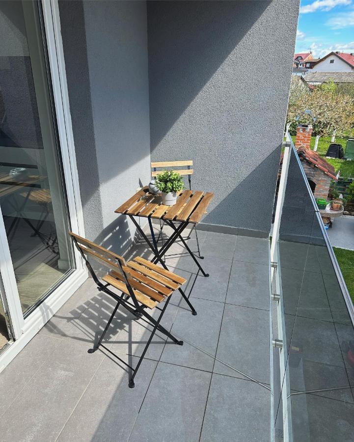 White Lotus Appartement Velika Gorica Buitenkant foto