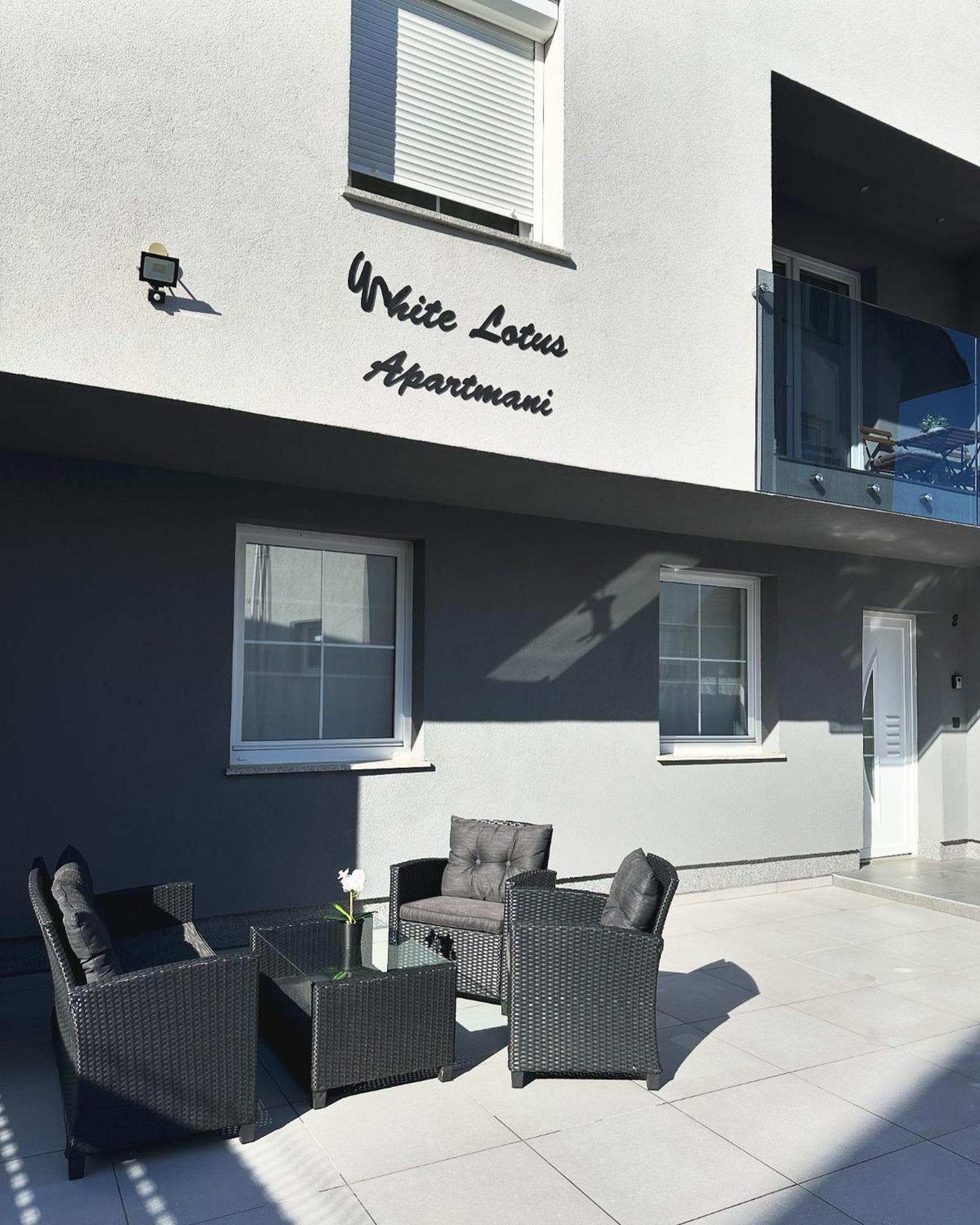 White Lotus Appartement Velika Gorica Buitenkant foto